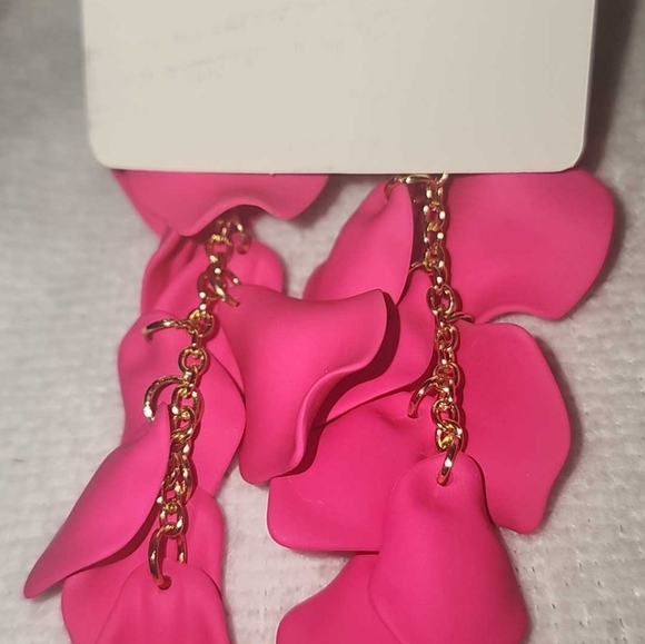 Earrings,  fashion,  fushia and gold drop of 4.25 in. NWOT - Picture 5 of 6